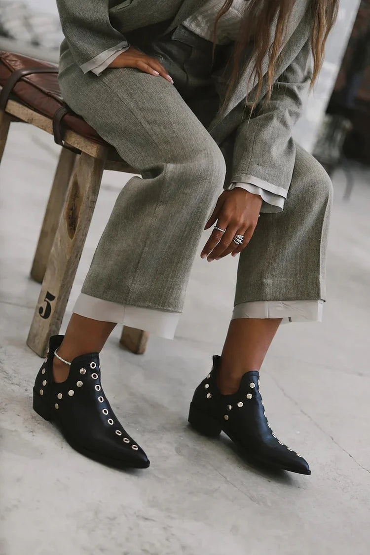 Brenda – Boots