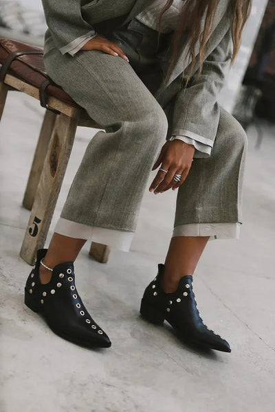 Brenda – Boots