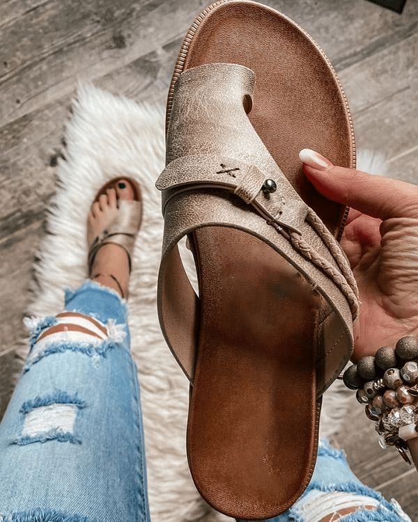 Delia – Sandals