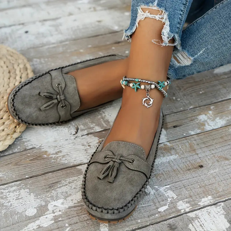 Lisa – Moccasins