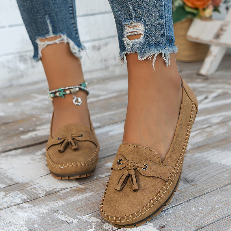 Lisa – Moccasins