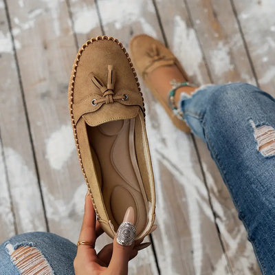 Lisa – Moccasins
