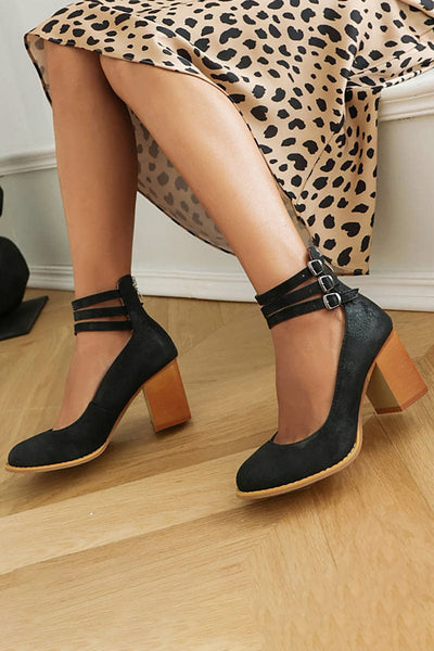 Ariana – Heels
