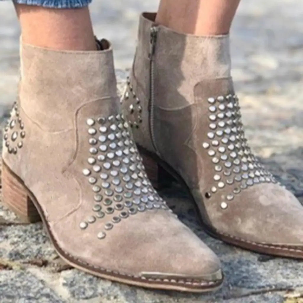Cadence – Boots