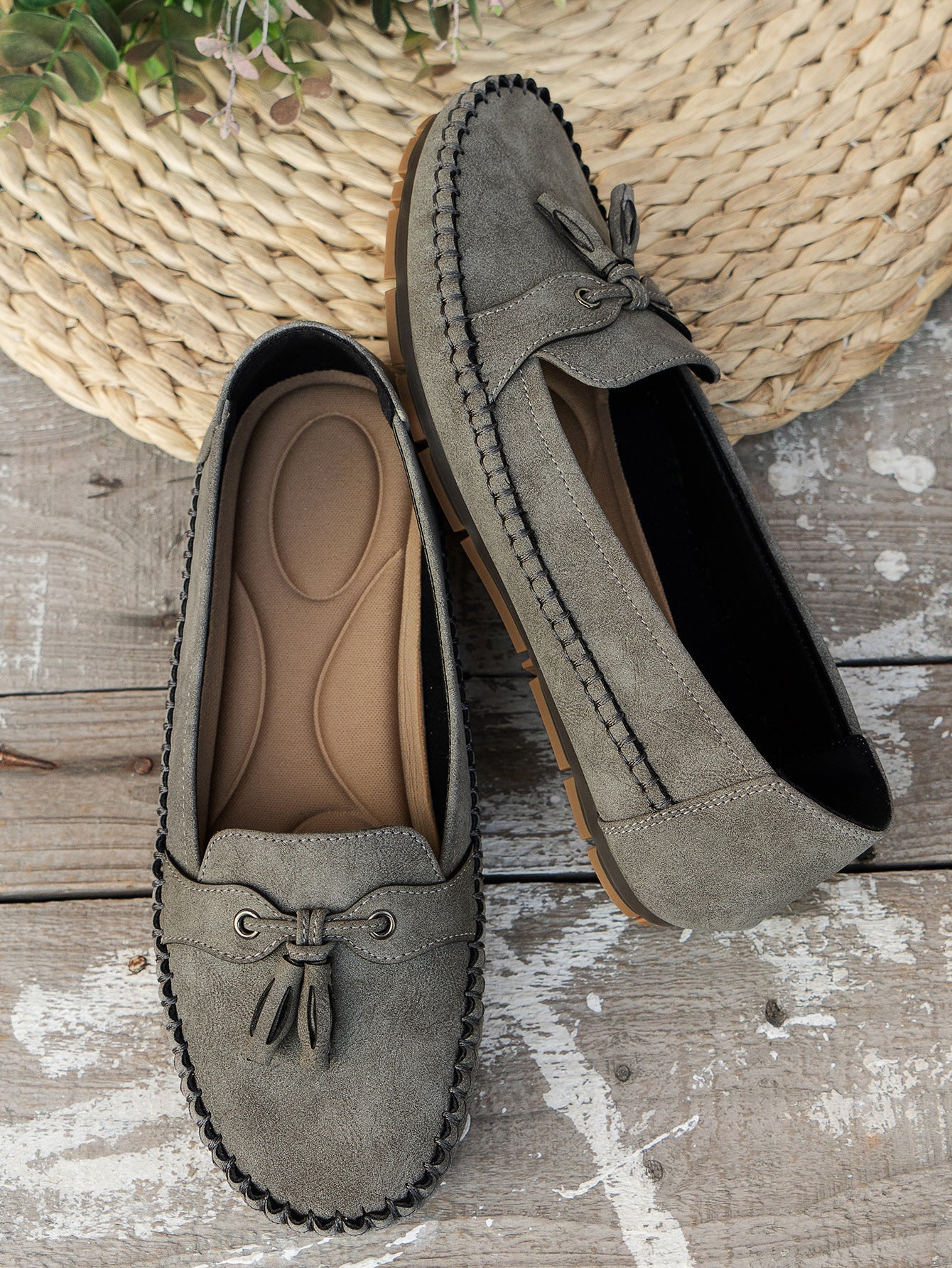 Lisa – Moccasins