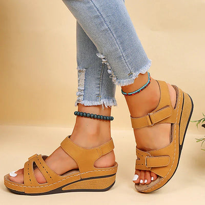 Calyna – Sandals