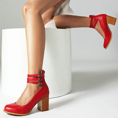 Ariana – Heels